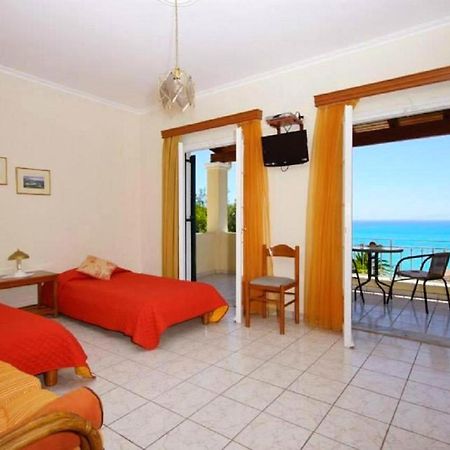 Natalia Apartment B With Panoramic Sea Views Of Agios Gordios Bay 외부 사진