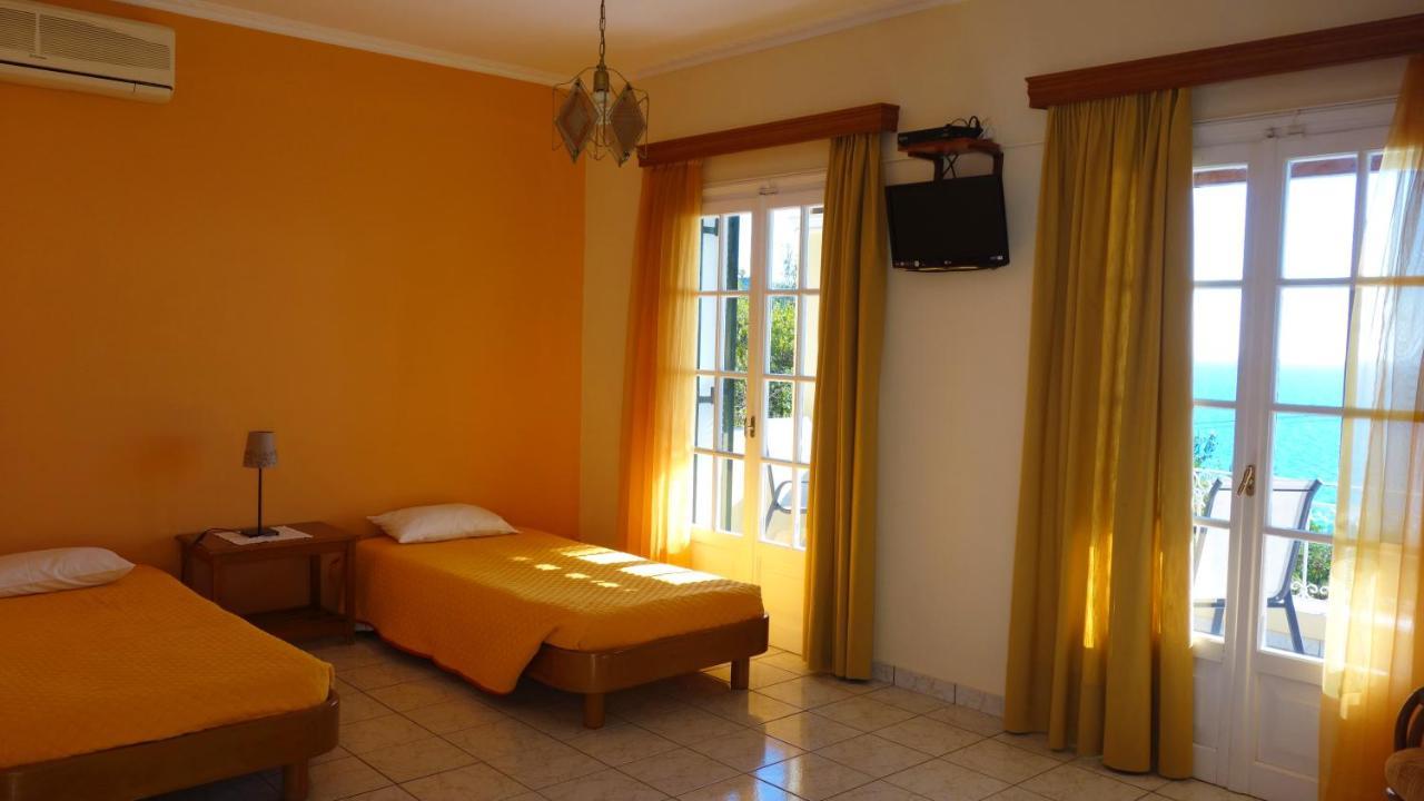 Natalia Apartment B With Panoramic Sea Views Of Agios Gordios Bay 외부 사진